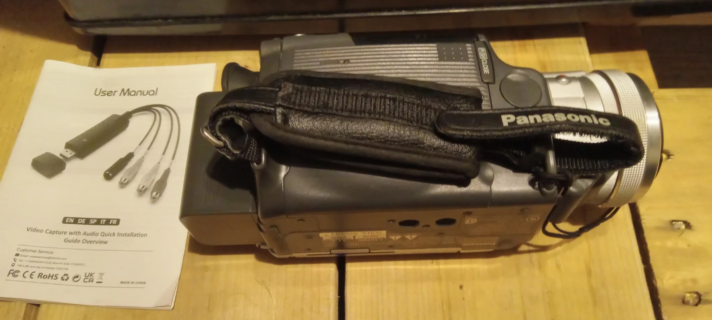 Panasonic 3CCD Pro AG-DVX100B Camcorder - photo 2