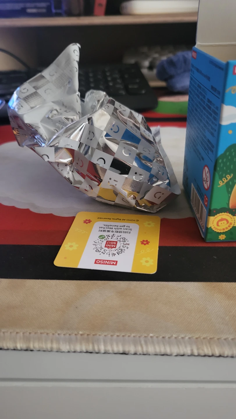 MINISO YOYO Tilted Head Collection Surprise Icon Box - photo 2