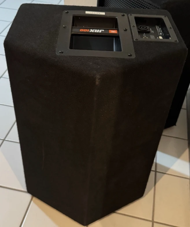 SPEAKERS (2) JBL-JRX-100 - 250 Watts each, 8 Ohms. 500 Watts - photo 2