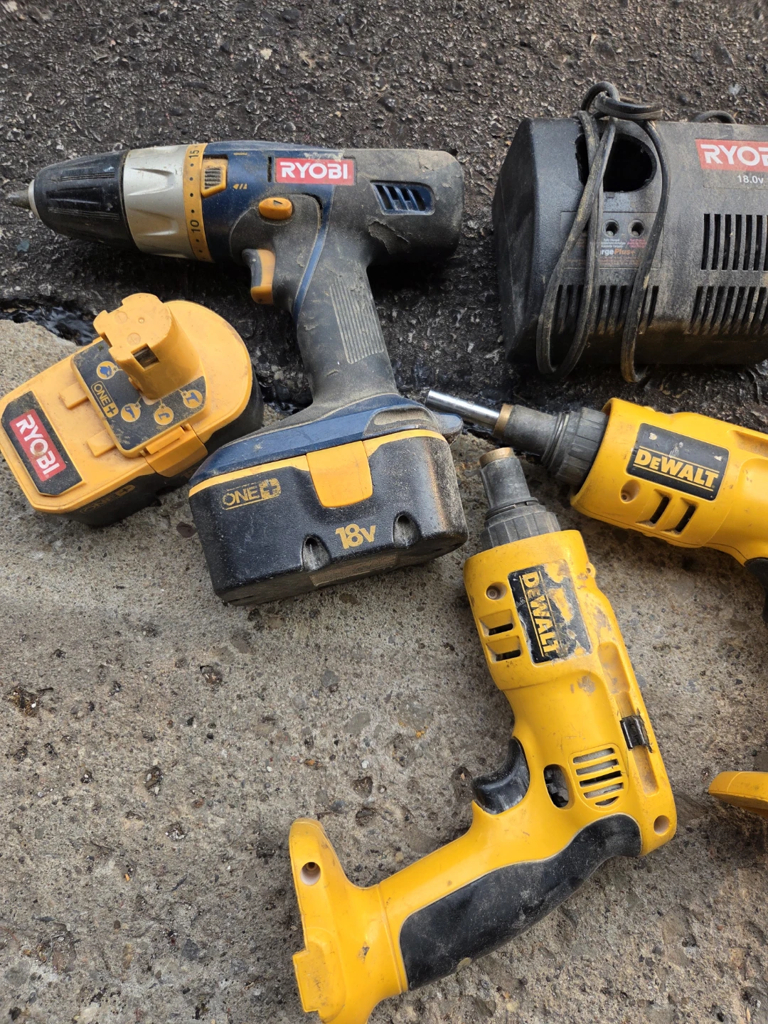 Ryobi & DeWalt Power Tool Lot for parts - photo 2