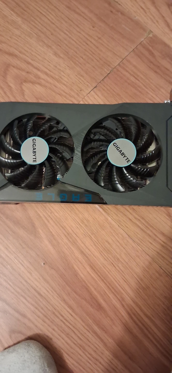 Gigabyte Radeon Graphics Card - photo 4