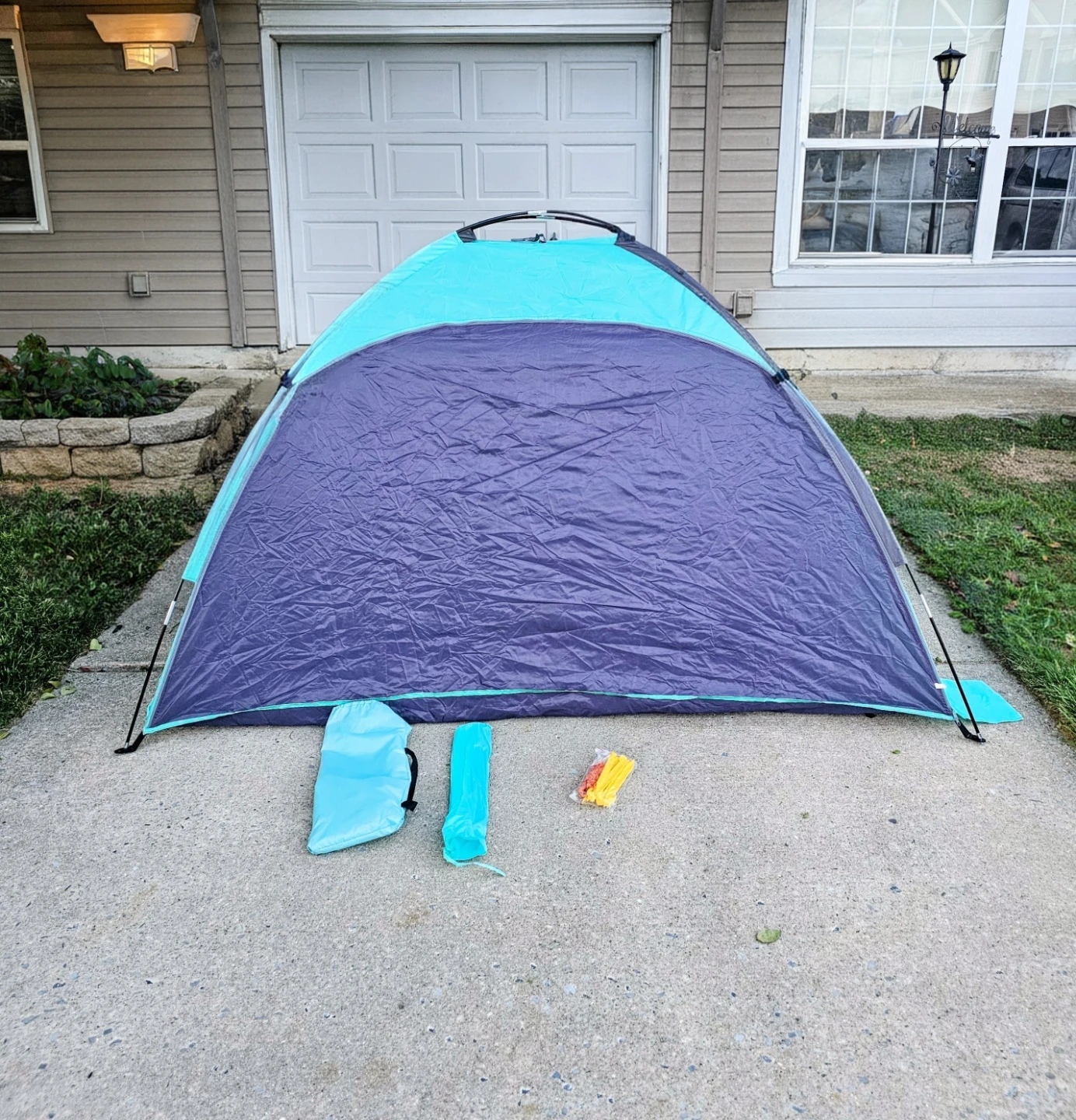 Dome Beach Tent w/ Carrying Case,