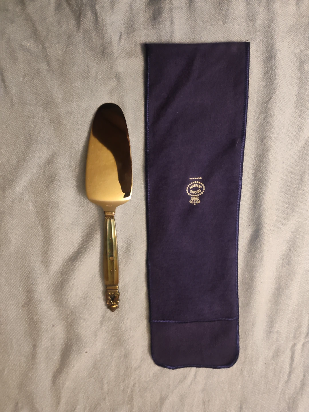 Gorham "Strasbourg" Sterling Silver Cake Server w/ Sleeve