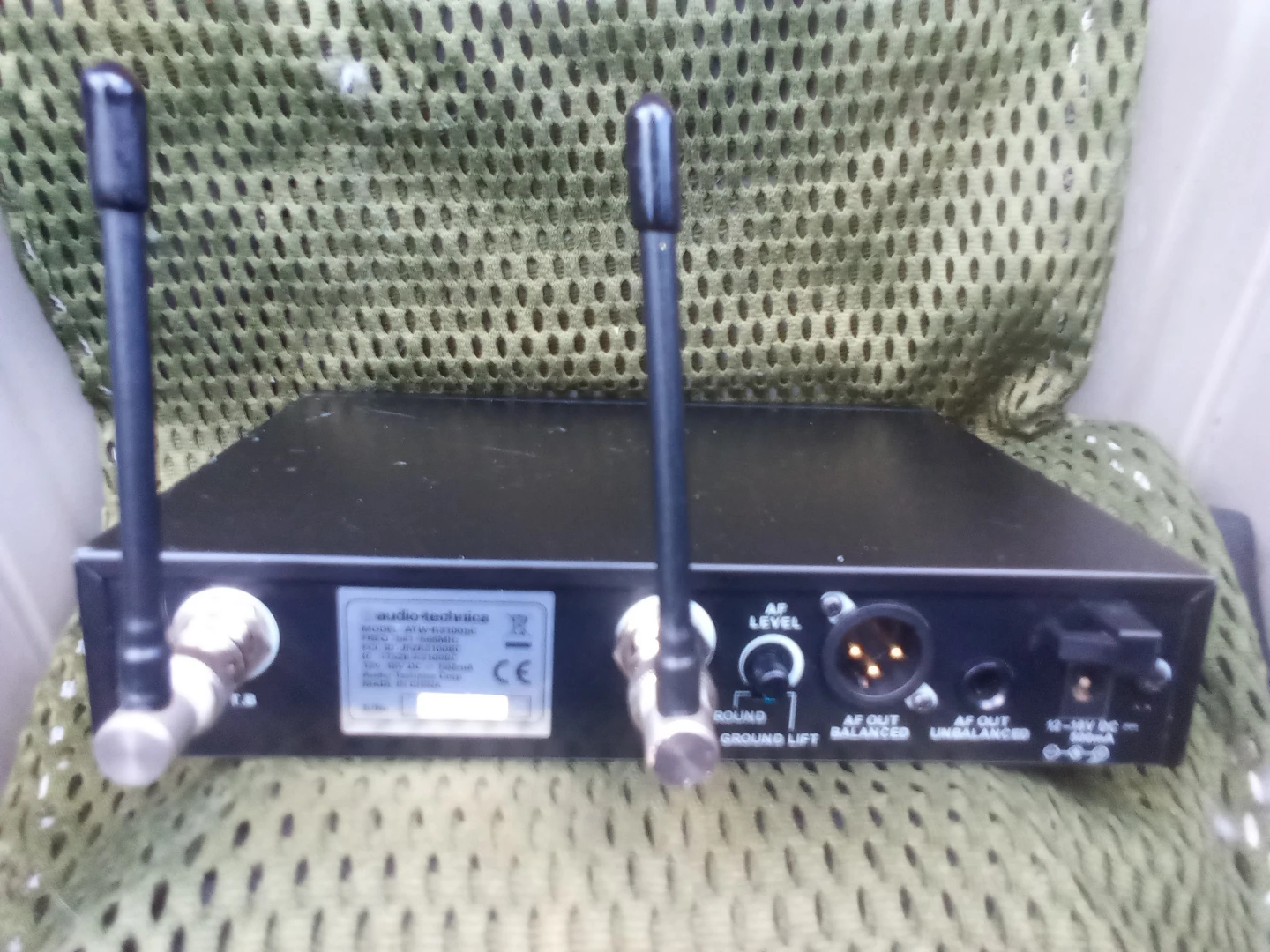Audio-Technica ATW-R3100bC UHF Synthesized Diversity Receiver - photo 4