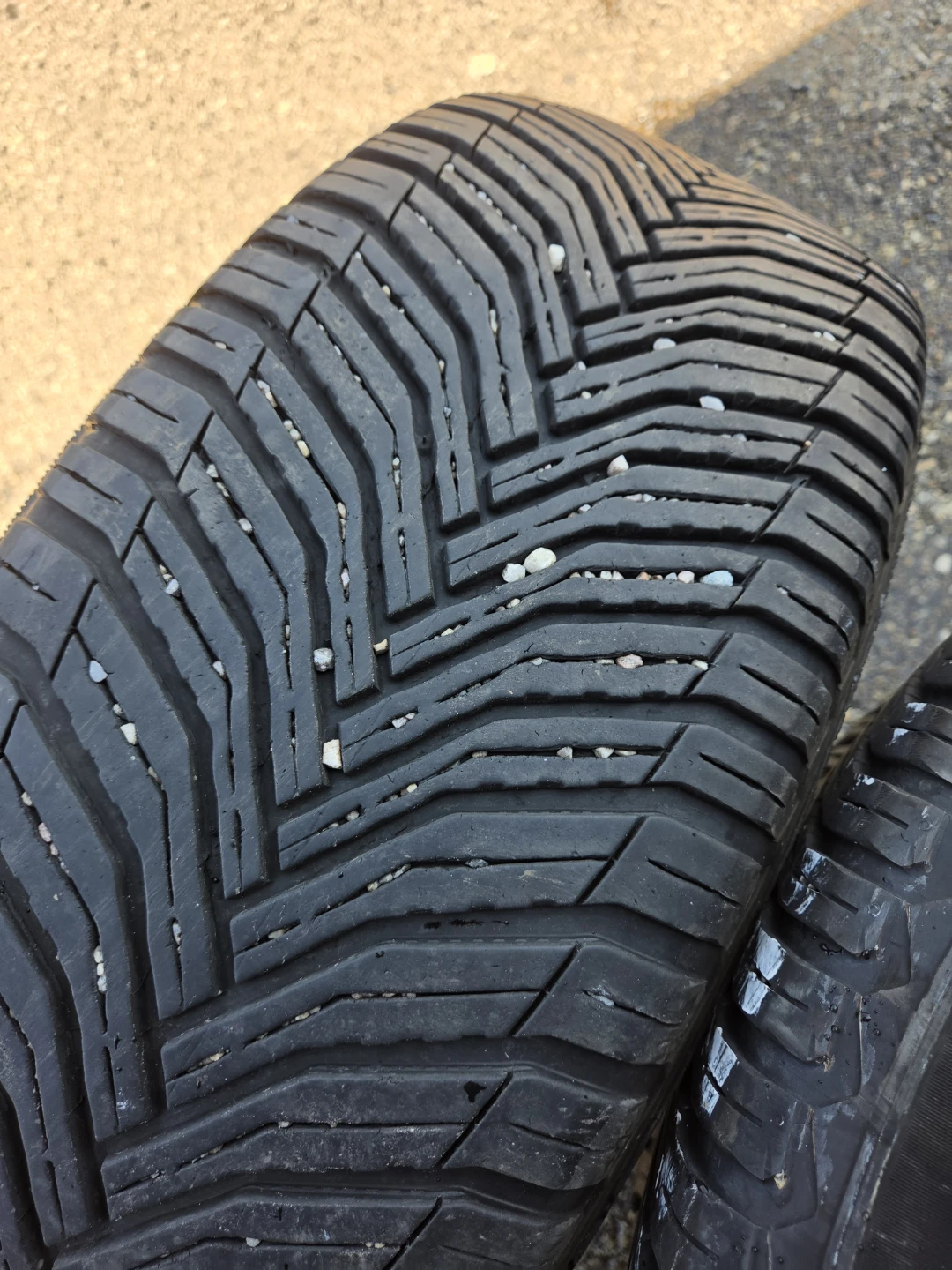 Michelin CrossClimate2 Tires 225/55R19 - photo 5