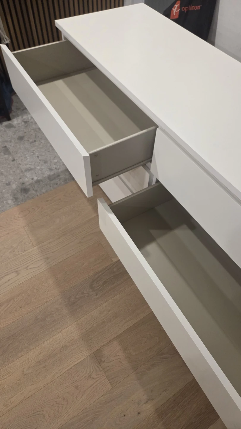 White 6-Drawer Dresser - photo 3