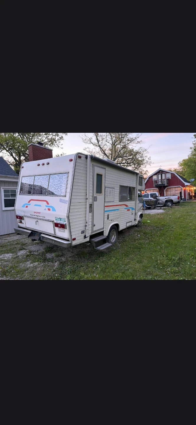 1972 Holiday Rambler Class A Motorhome - photo 2
