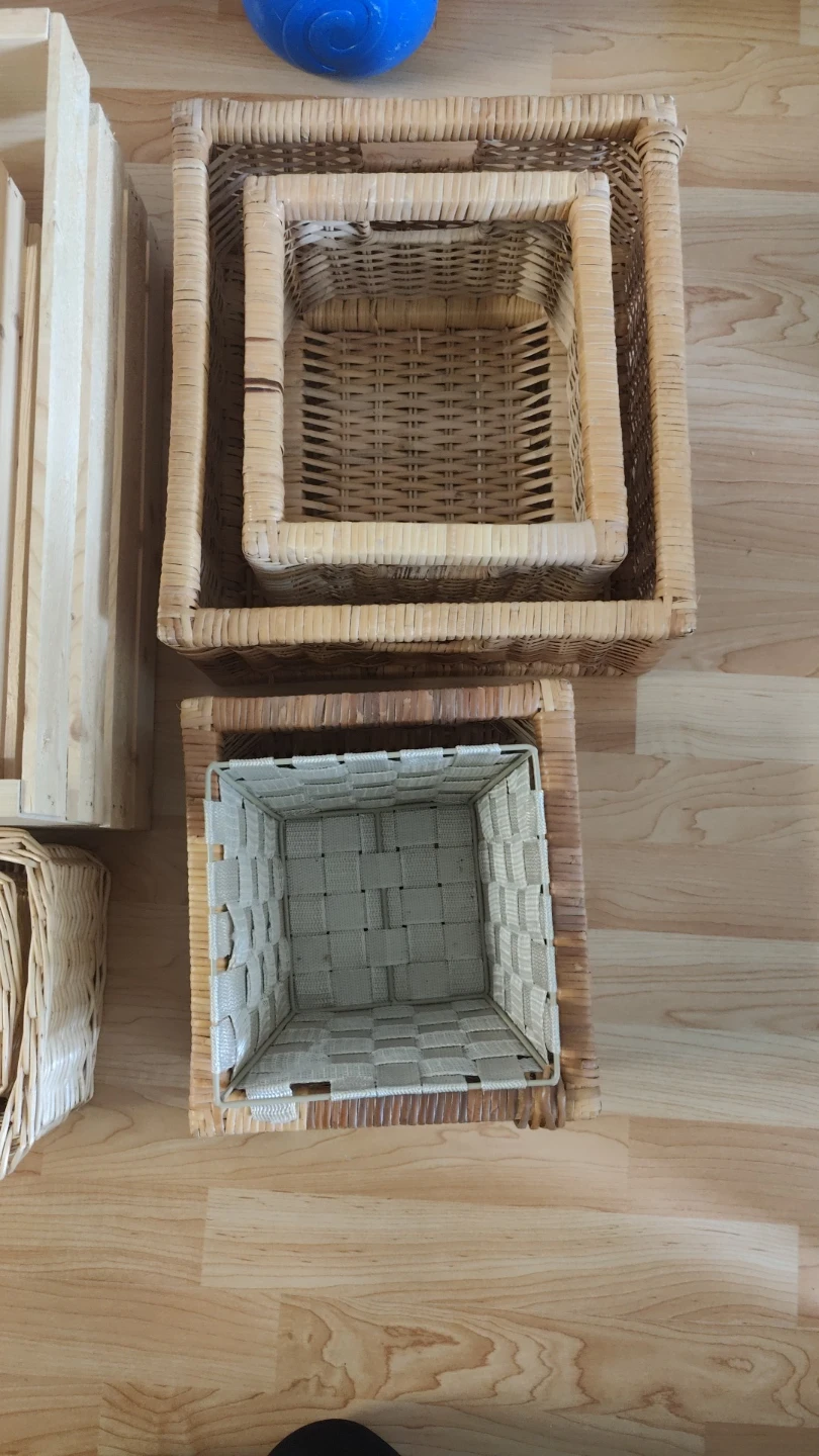 Wooden Crate and Set of Wicker Baskets - photo 5