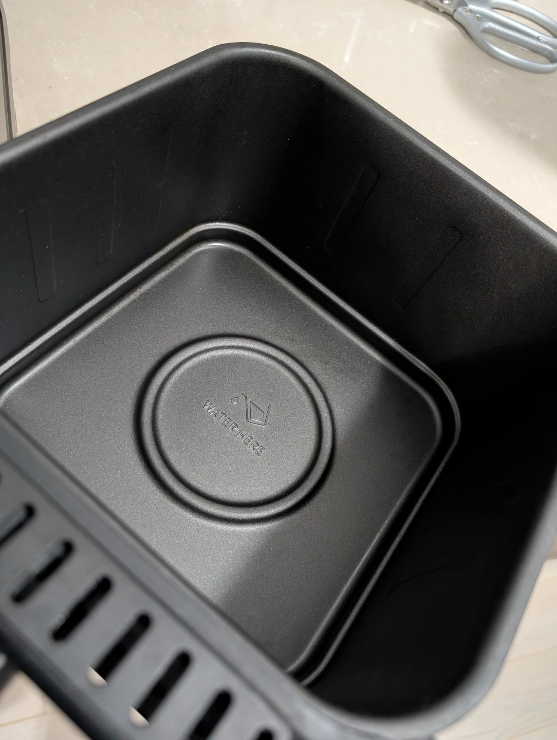 Sale –  Airfryer , Revlon Styler ,Food vaccum sealer , container - photo 4