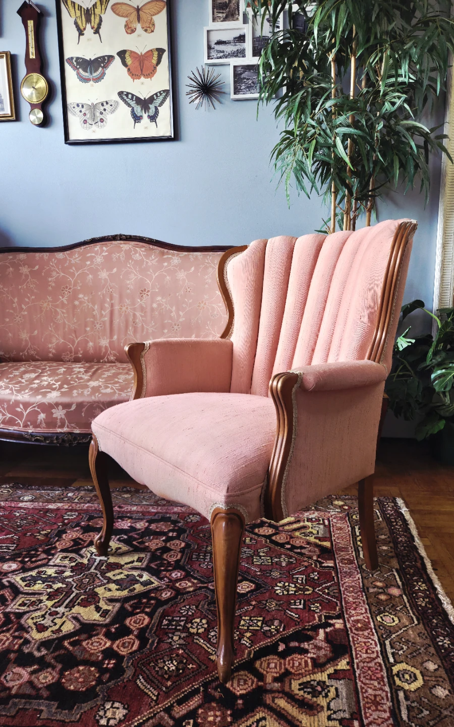 Vintage Coral Pink Channel/Clam Armchair