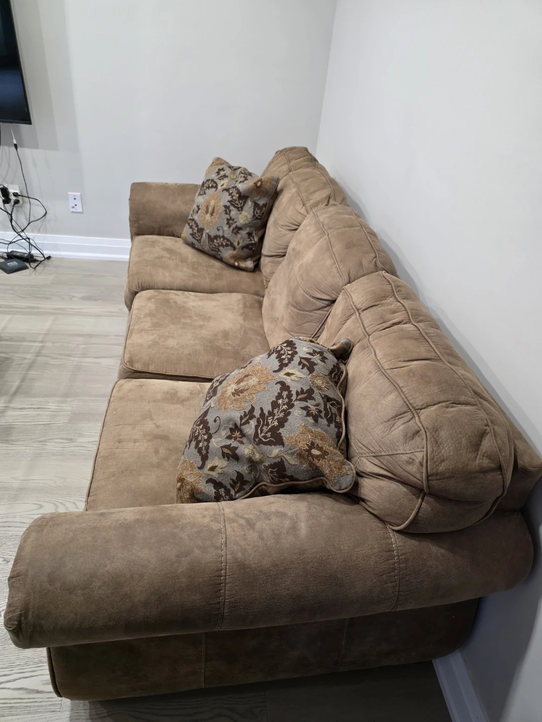 Stylish and cozy Sofa & love seat - photo 2