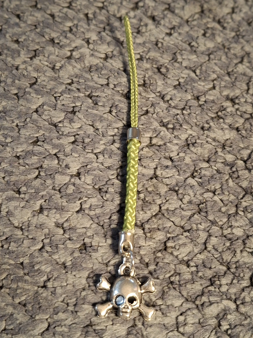 Skull and Crossbones  Purse/ Backpack Charm - photo 3