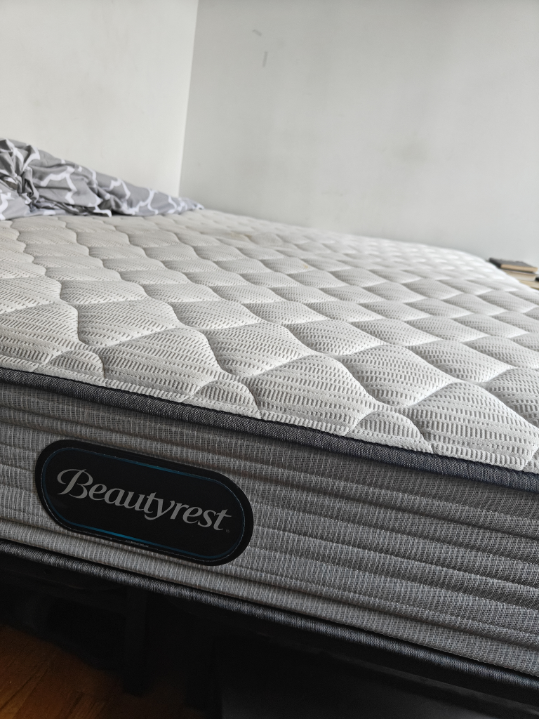 Full Mattress Beautyrest | Metal bed frame | Great condition - photo 3