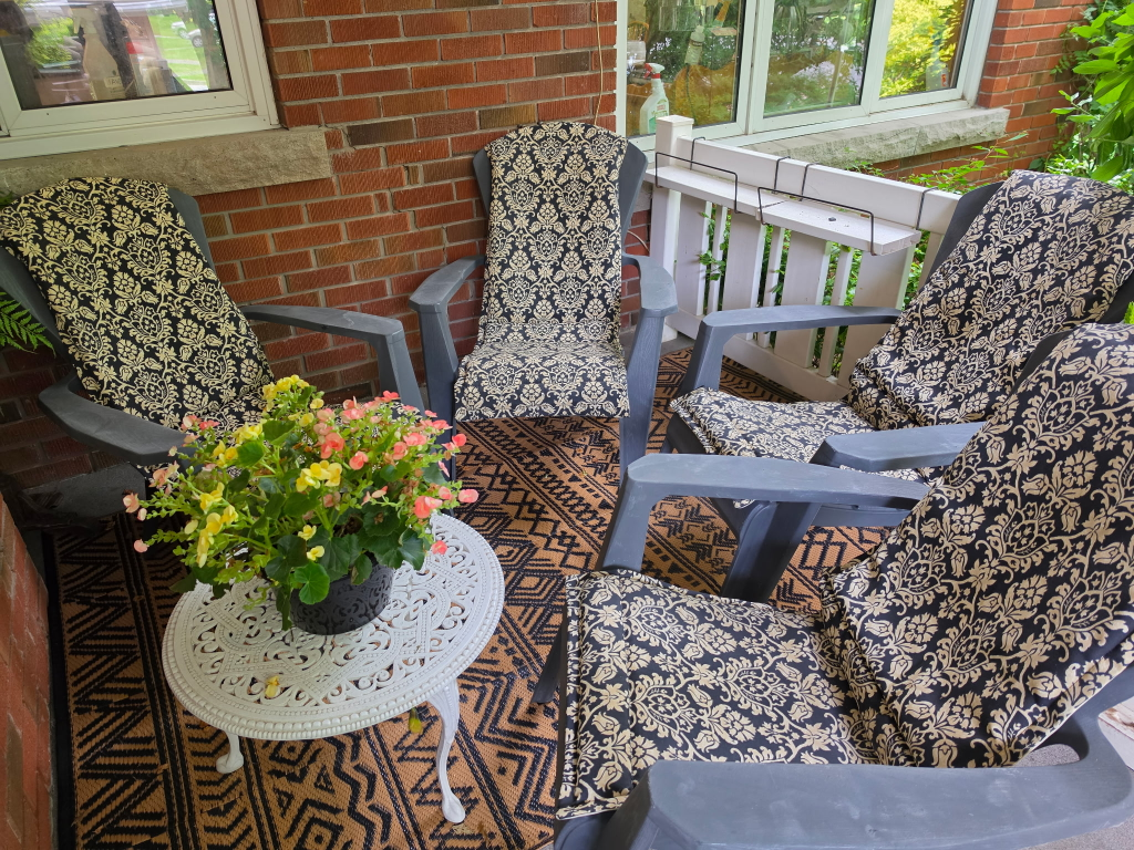 Set of 4 Grey Adirondack Chairs with Black & Cream Cushions