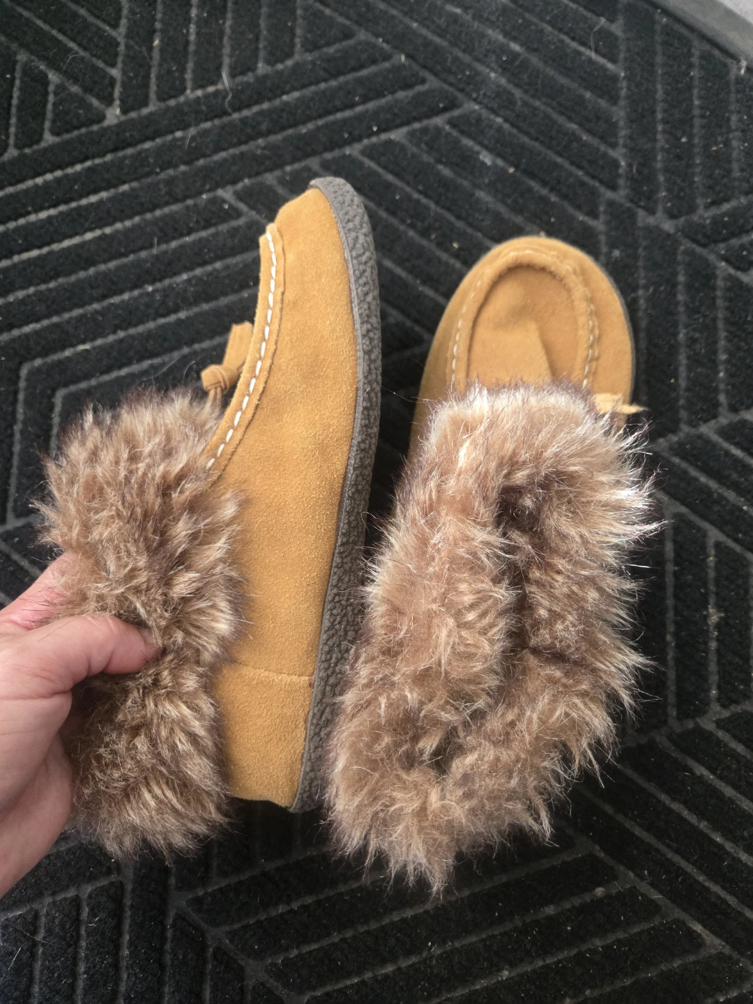 Natural Reflections Fur Lined Slippers Size 9