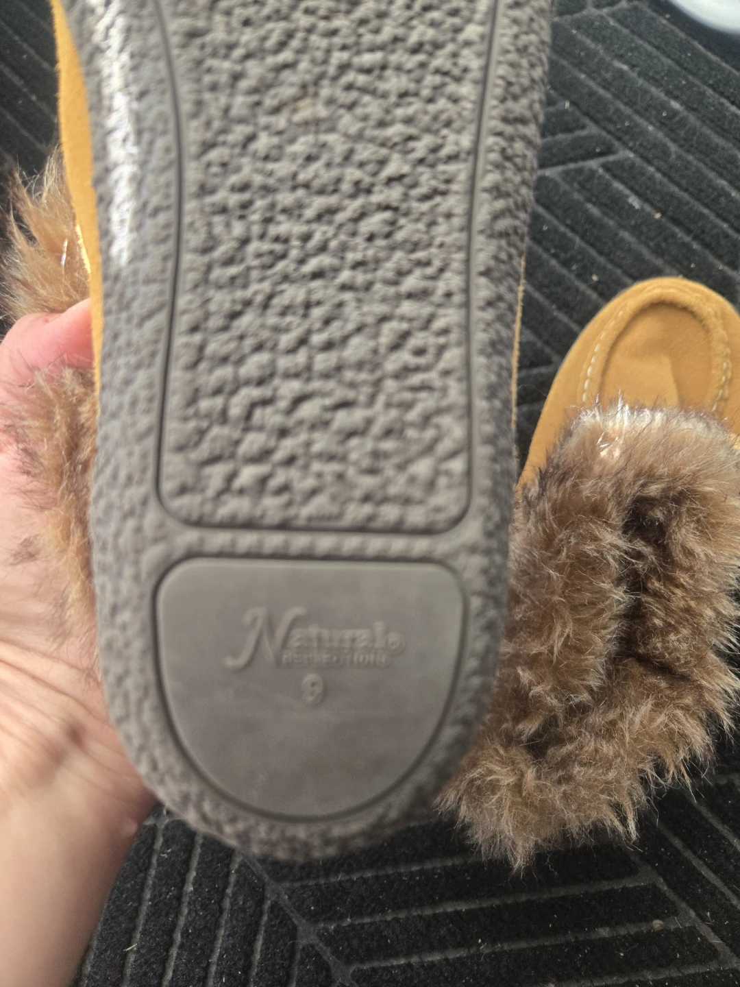 Natural Reflections Fur Lined Slippers Size 9 - photo 2