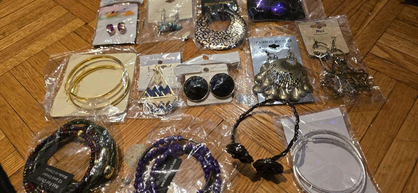 $10 for BRAND NEW Assorted Fashion Jewellery Bundle - photo 4