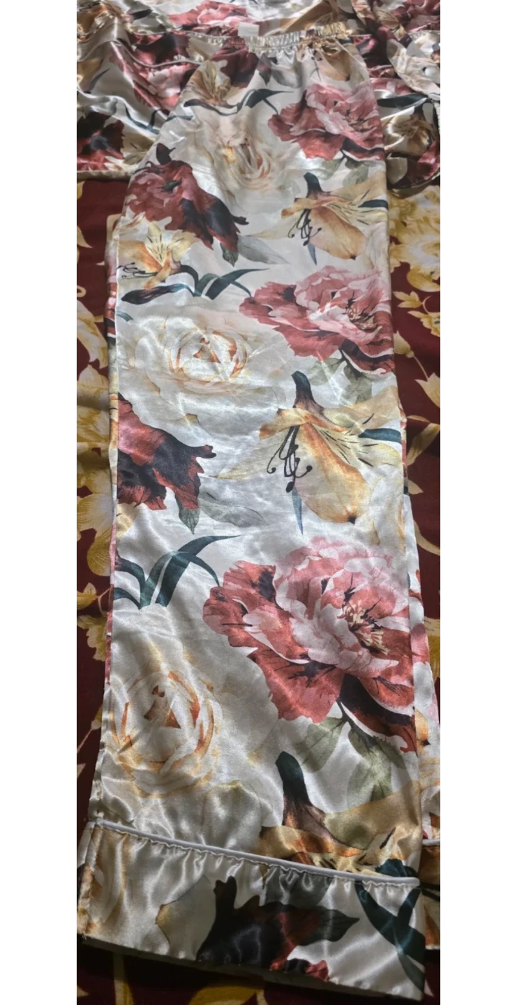 New Floral Satin Robe and Pajama Set - photo 2