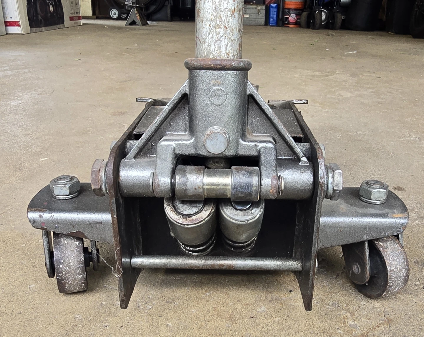 Pittsburgh 3 Ton Hydraulic Floor Jack & 2 Jack Stands - photo 5