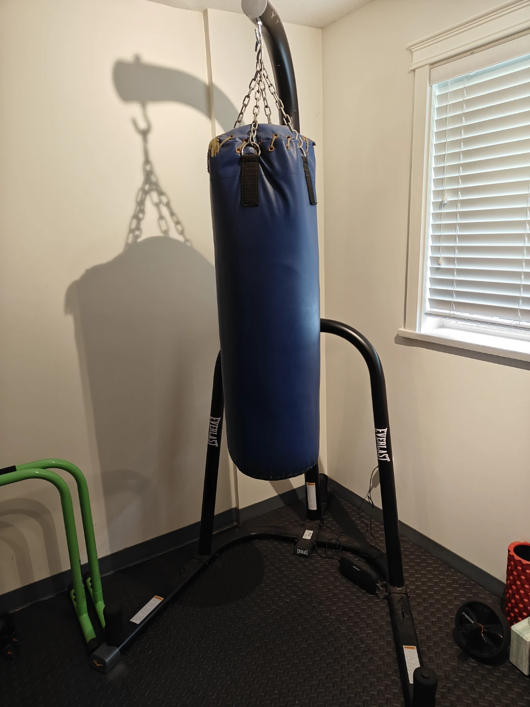 Everlast Stand with punching bag $170