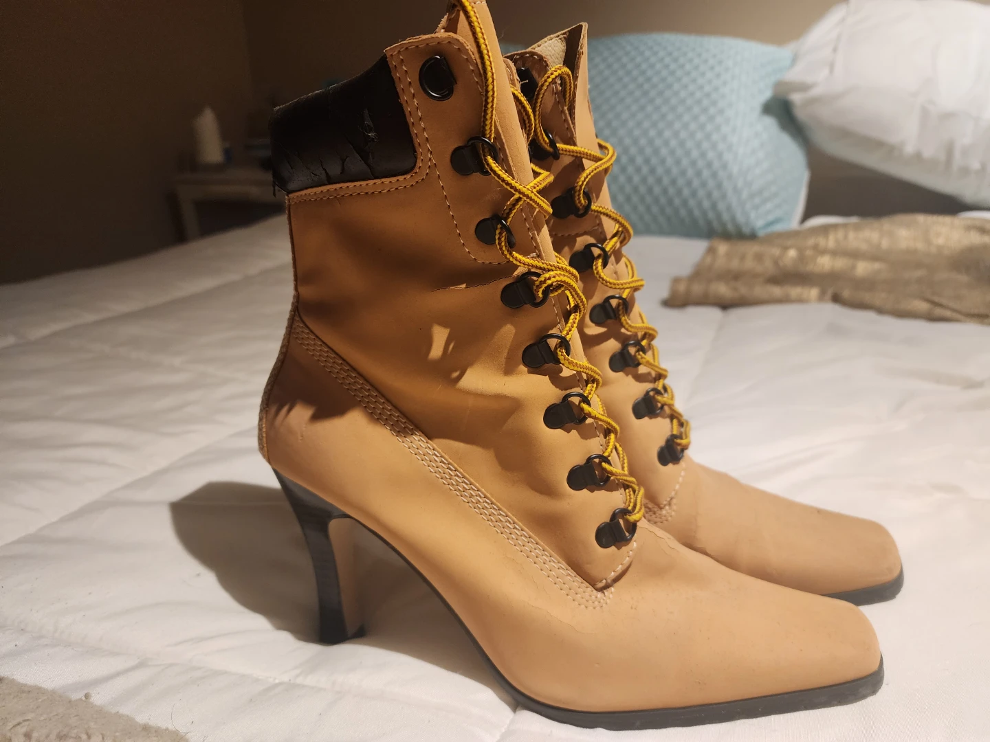 Timberland-style Heel Boots - photo 3