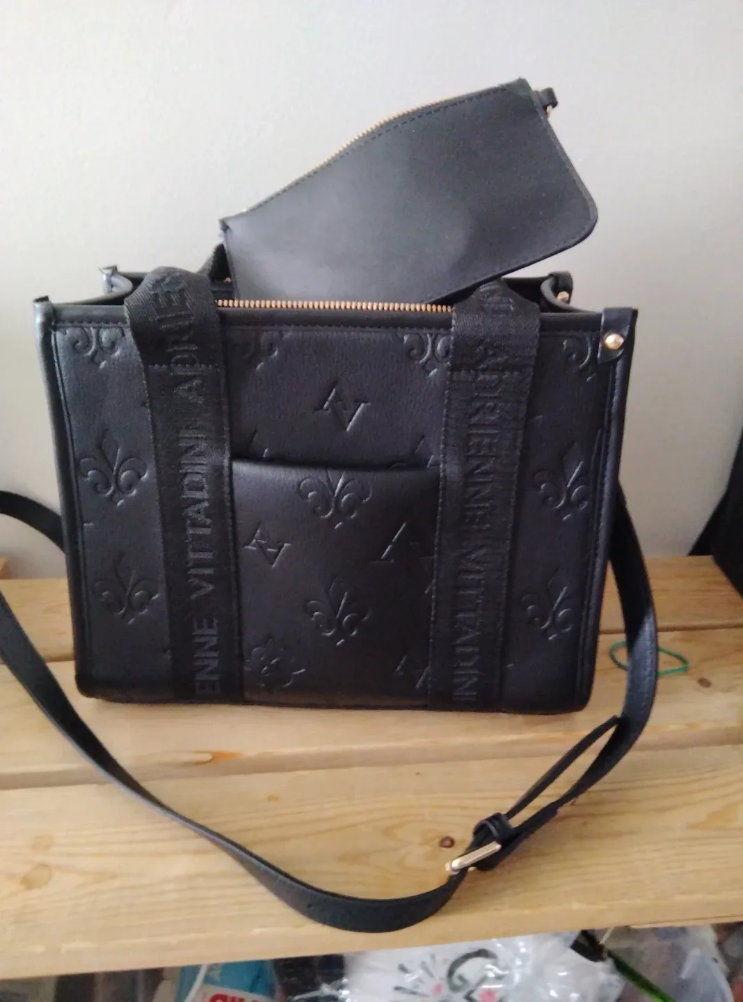 Adrienne Vittadini purse