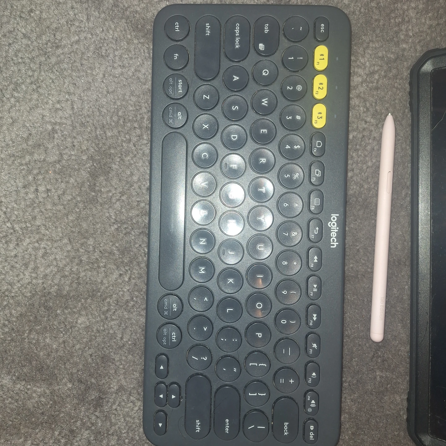 Samsung tablet  with Logitech Wireless Keyboard and Stylus - photo 4