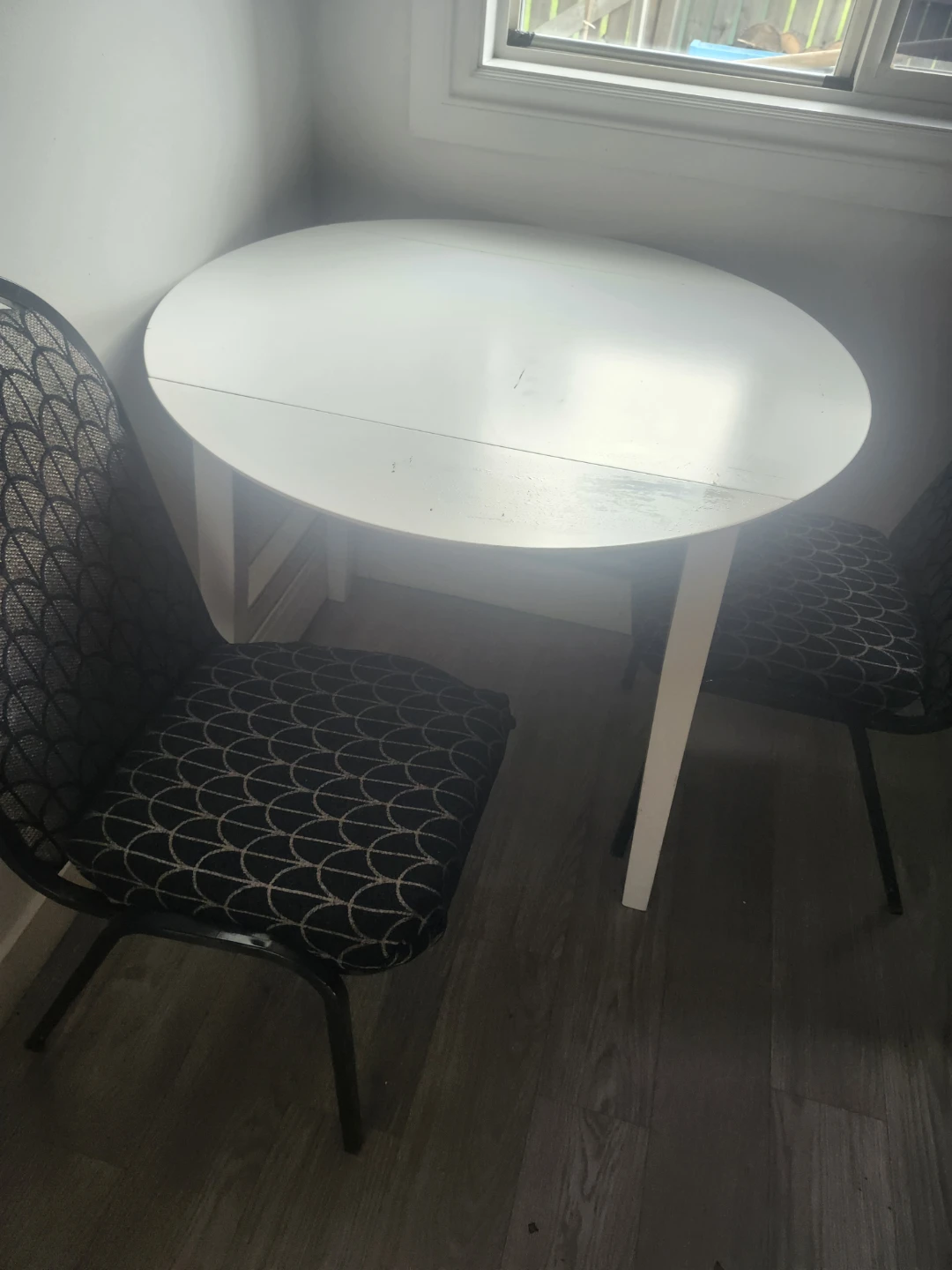 White Drop Leaf Dining Table
