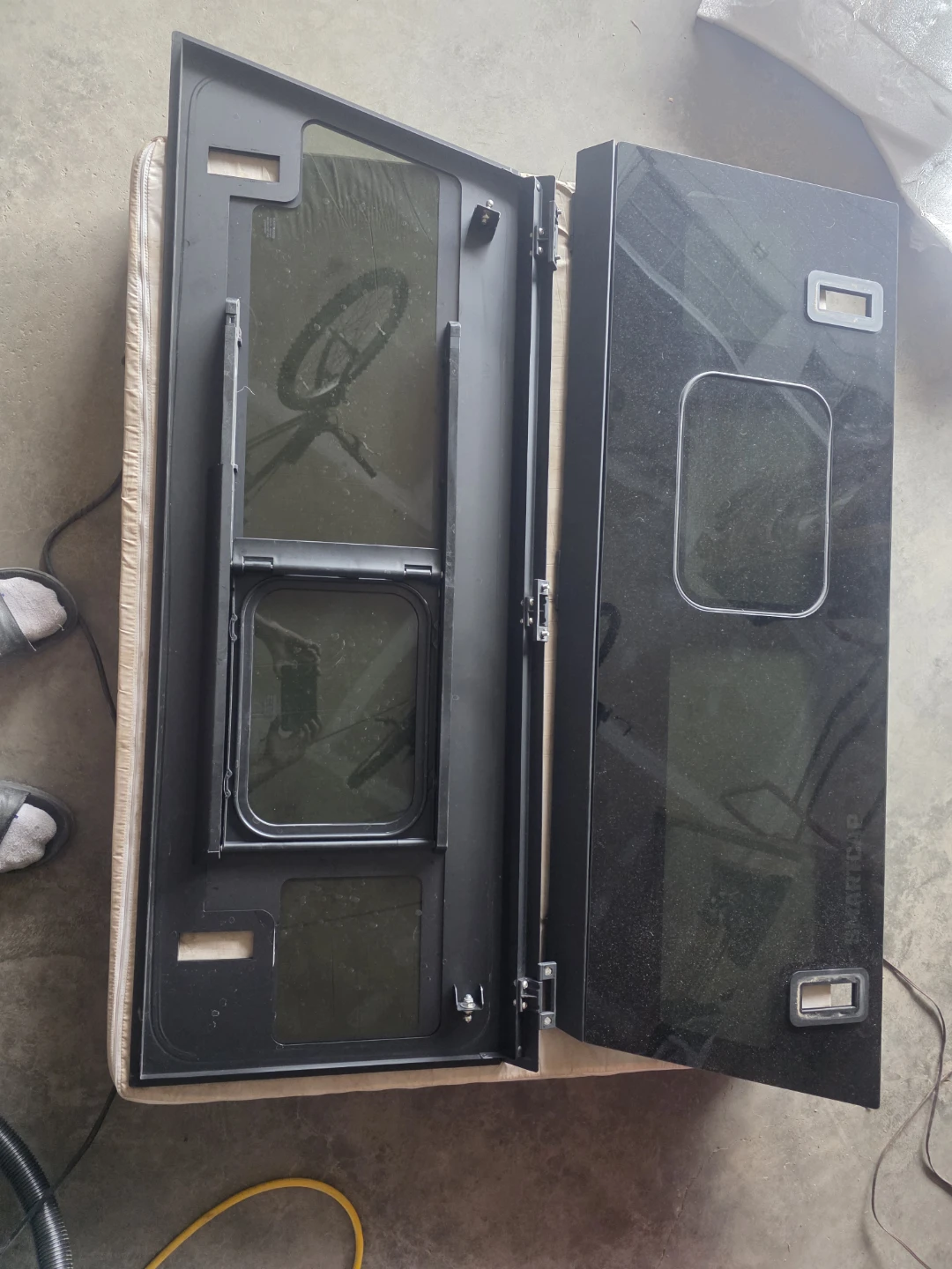 SmartCap Truck Cap Camper Windows and back - photo 2