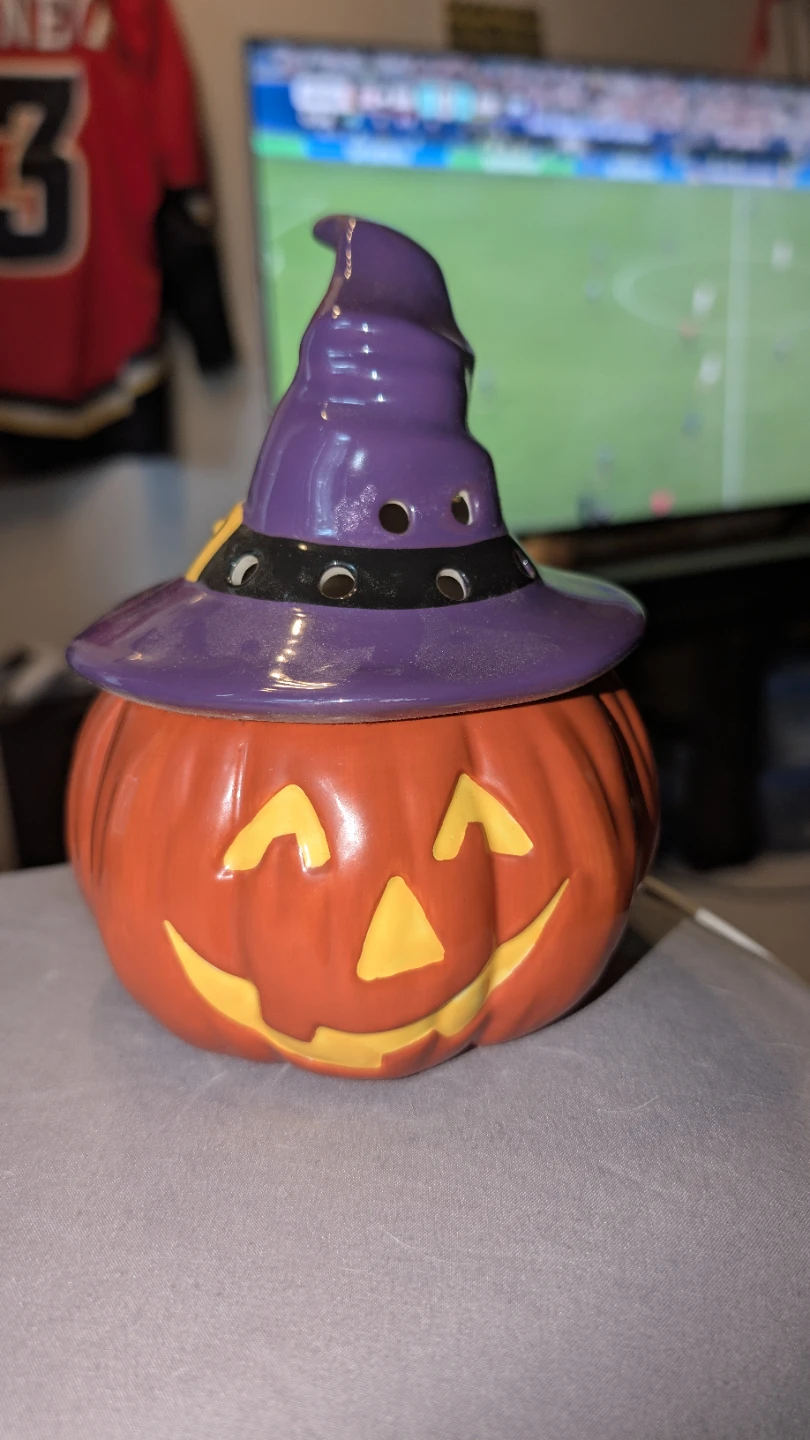Retired Scentsy Bewitched Jack-o'-lantern Warmer - photo 2
