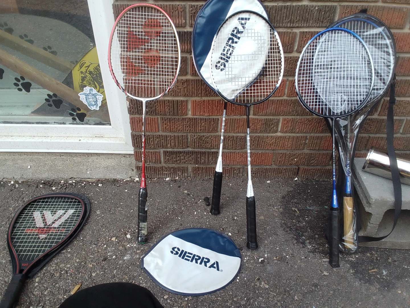 Sierra and Yonex Badminton Rackets with Covers - photo 5