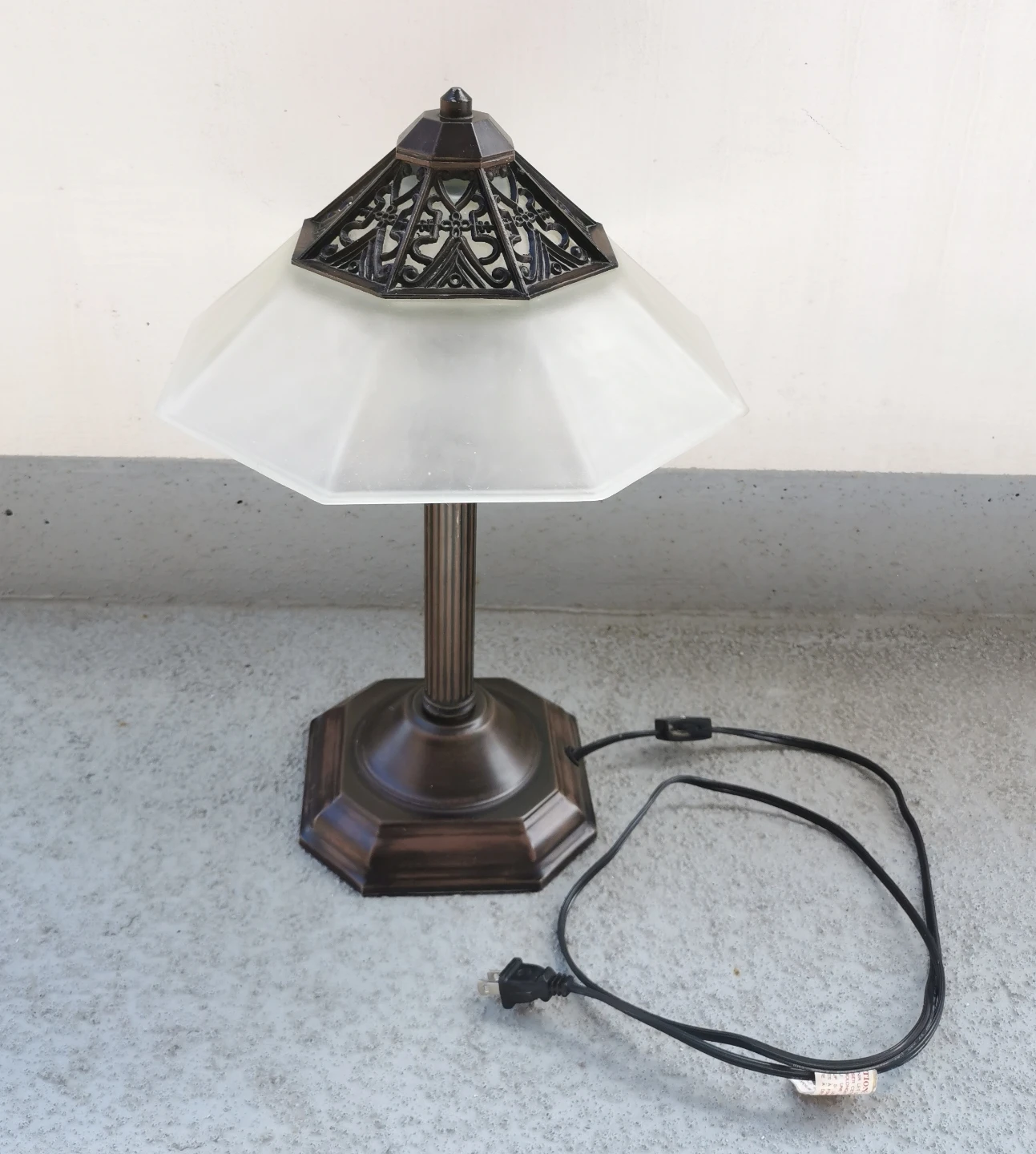 Vintage Heavy Frosted Glass Table Lamp