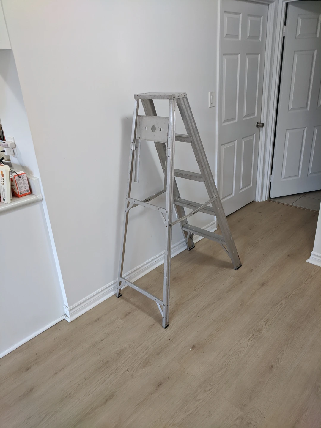 Aluminum Step Ladder - photo 5