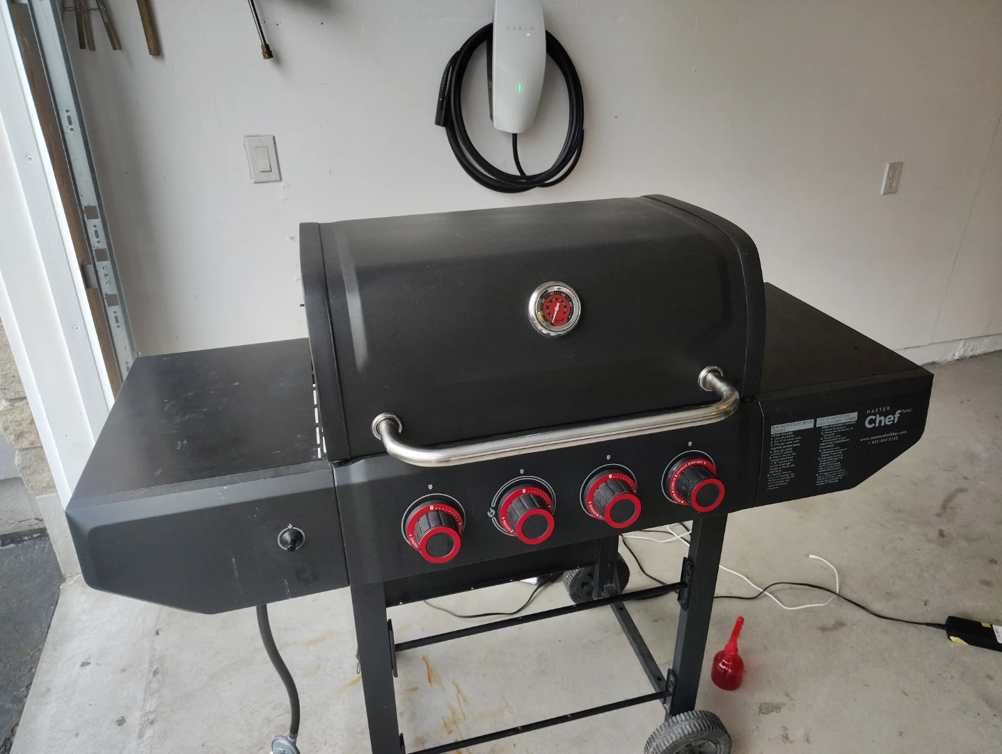 Master Chef 4-Burner Propane Grill - photo 2