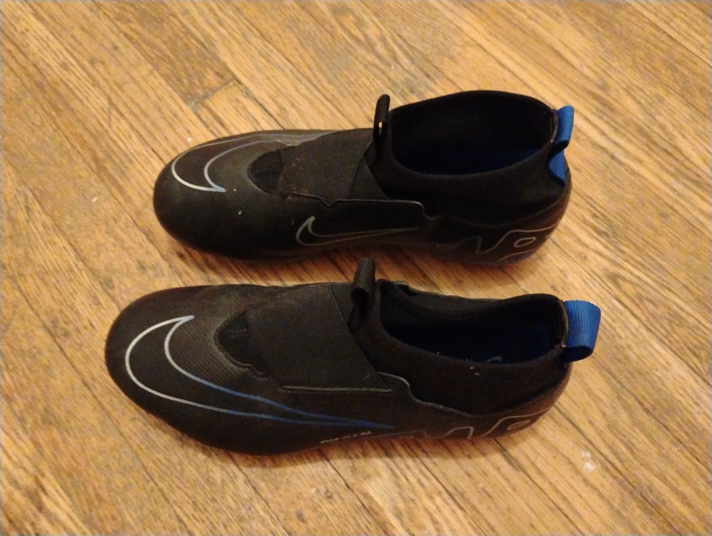 Nike Mercurial Zoom Football Cleats size 4Y