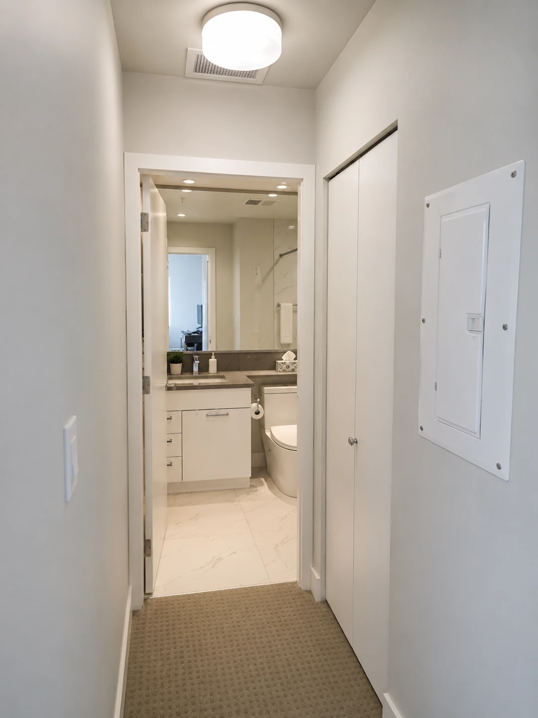Master room rent at Gilmore station - photo 3