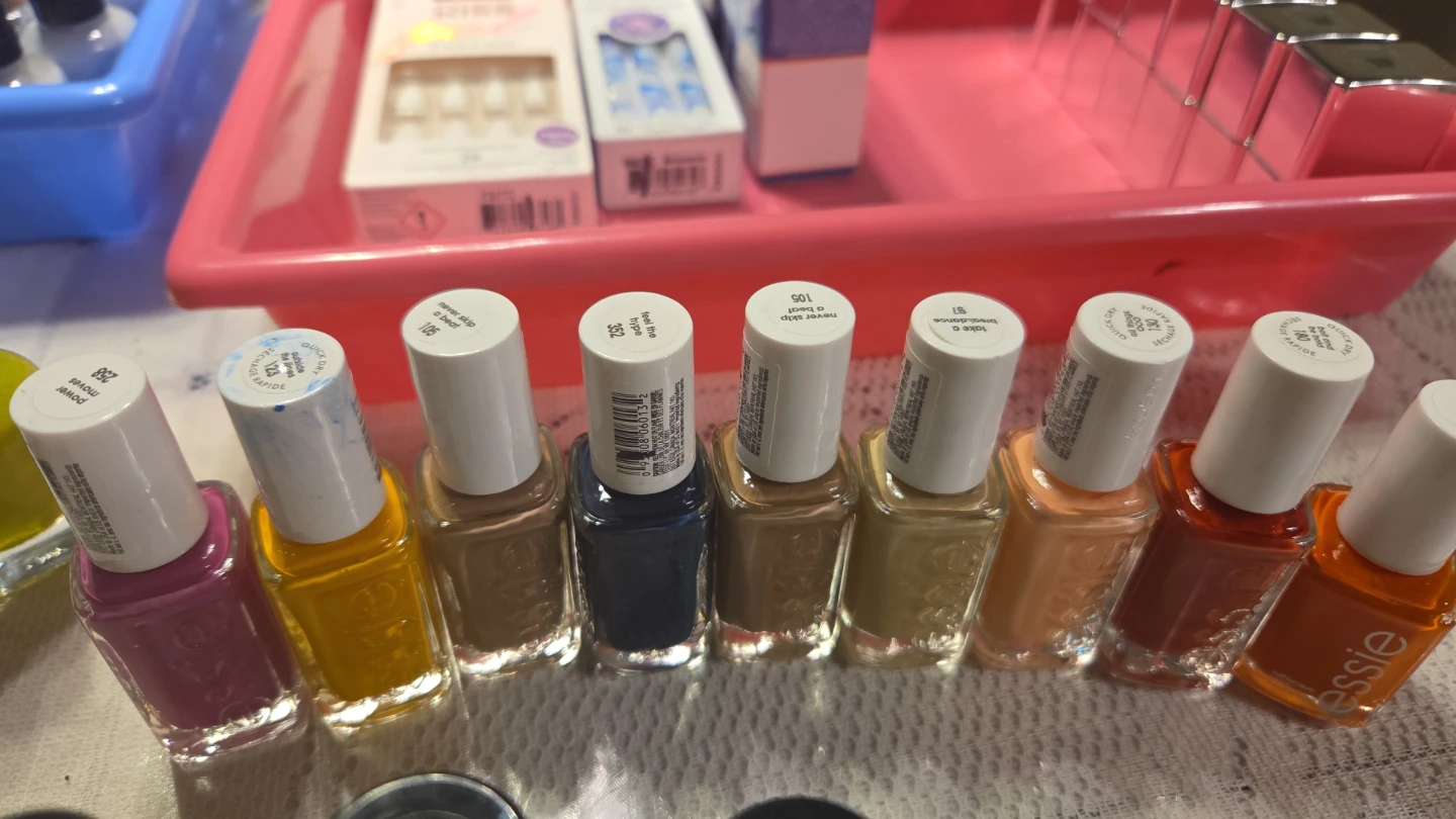 Assorted Nail Polish Bottles - photo 2