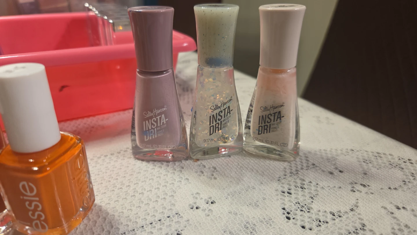 Assorted Nail Polish Bottles - photo 3