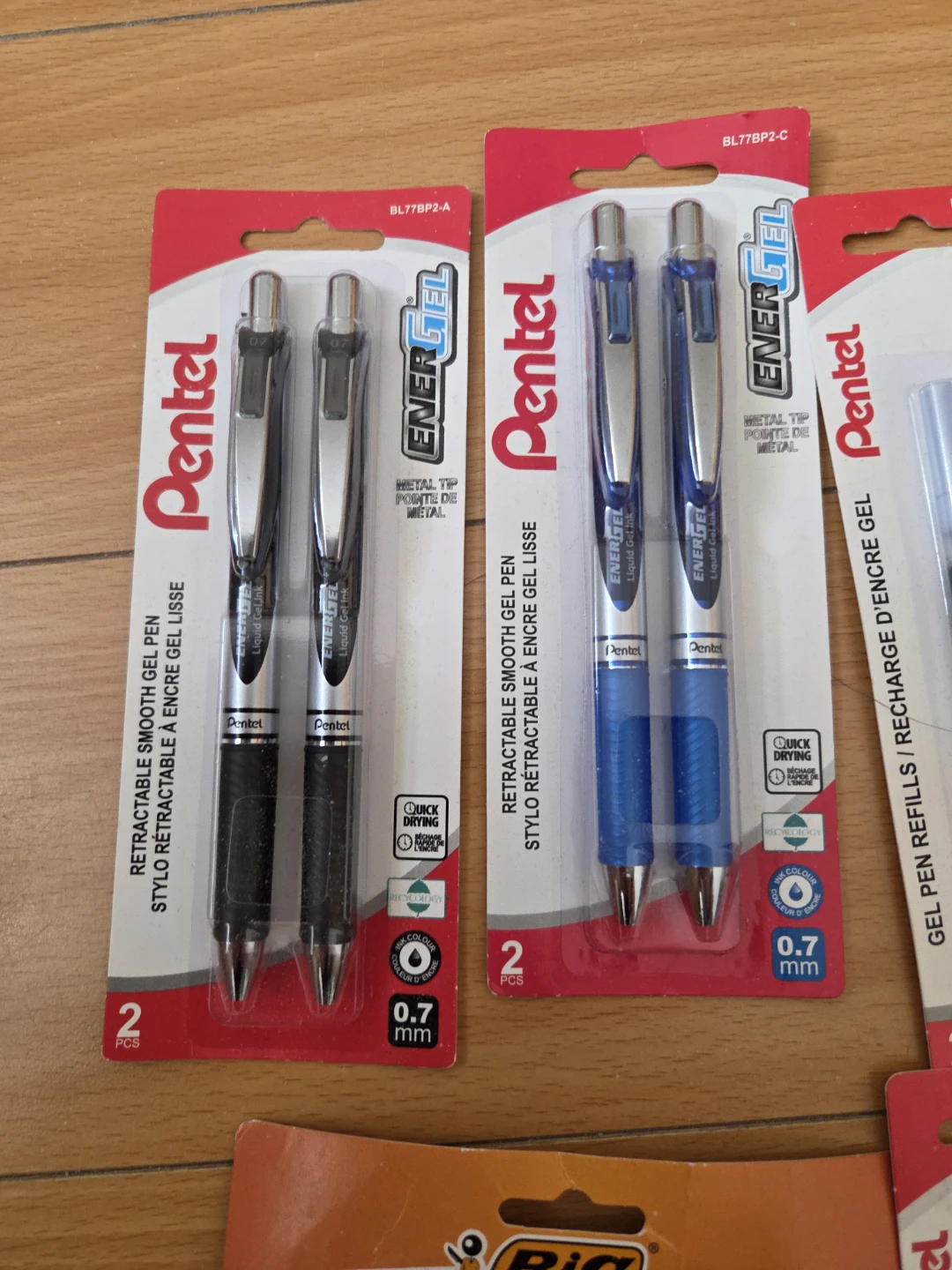 Pentel Gel Pens (Black & Blue) - 0.7mm and wite outs - photo 2