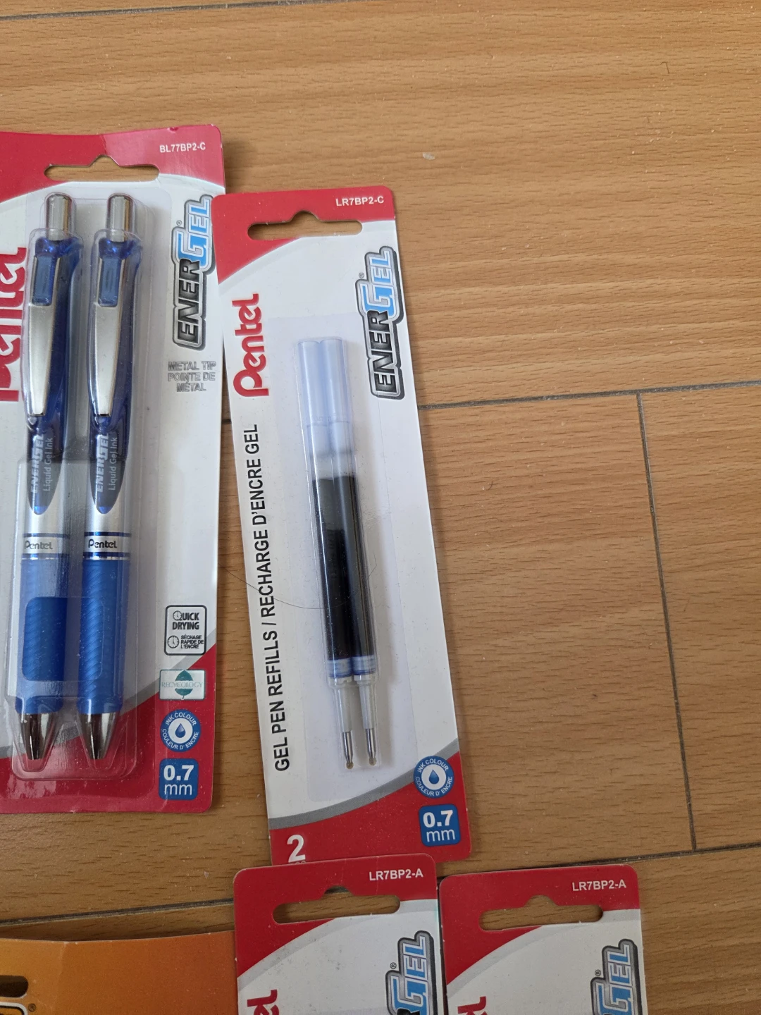 Pentel Gel Pens (Black & Blue) - 0.7mm and wite outs - photo 3