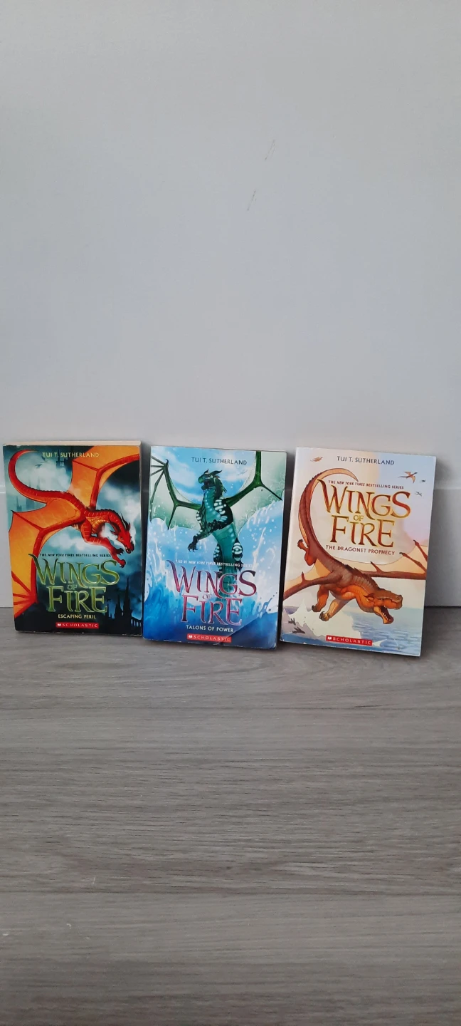 Wings of Fire Book Series (3 Books) - photo 3