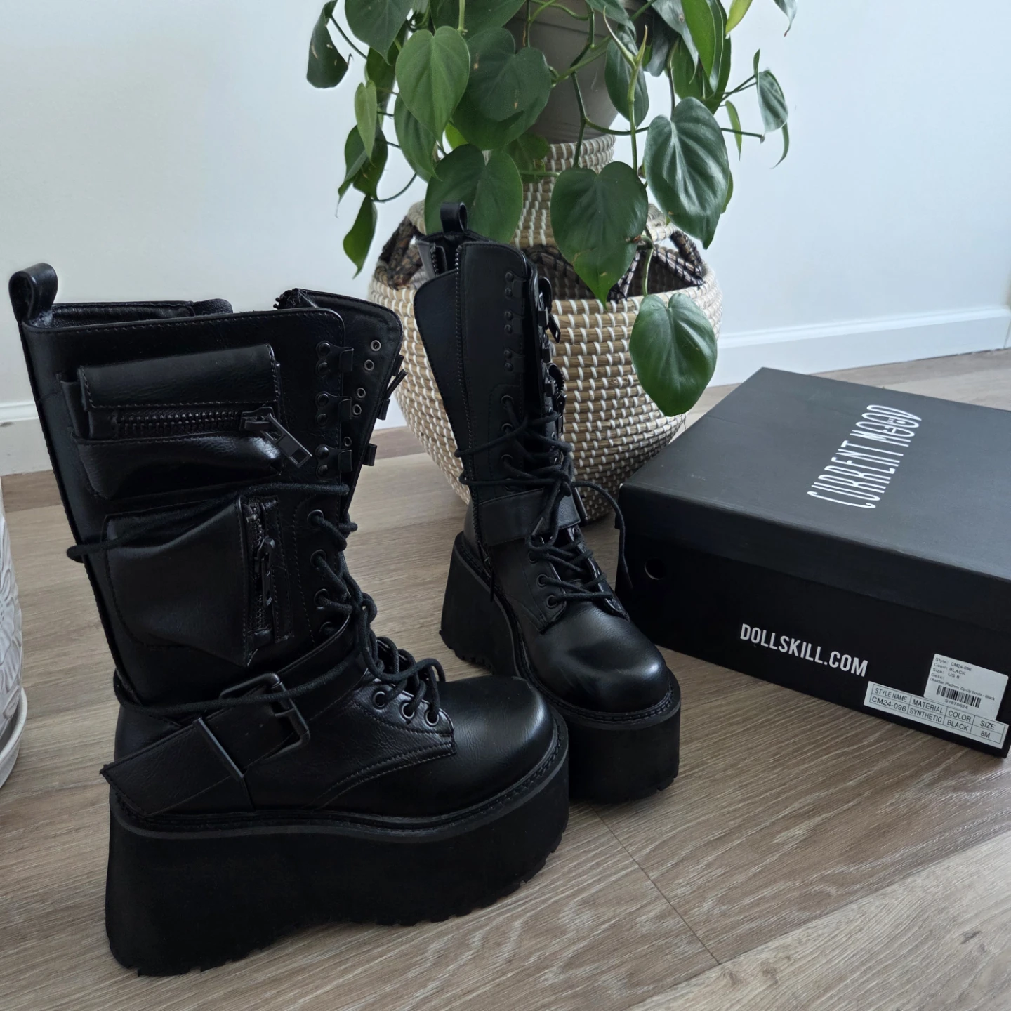Black platform lace up combat boots with zipper and fun pockets😉 - photo 2