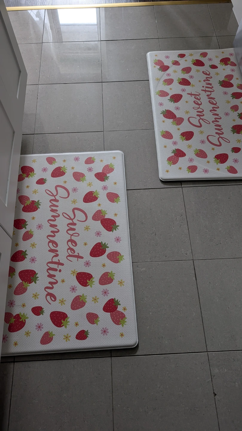 Sweet Summertime Strawberry Anti Gel foam Kitchen Mat