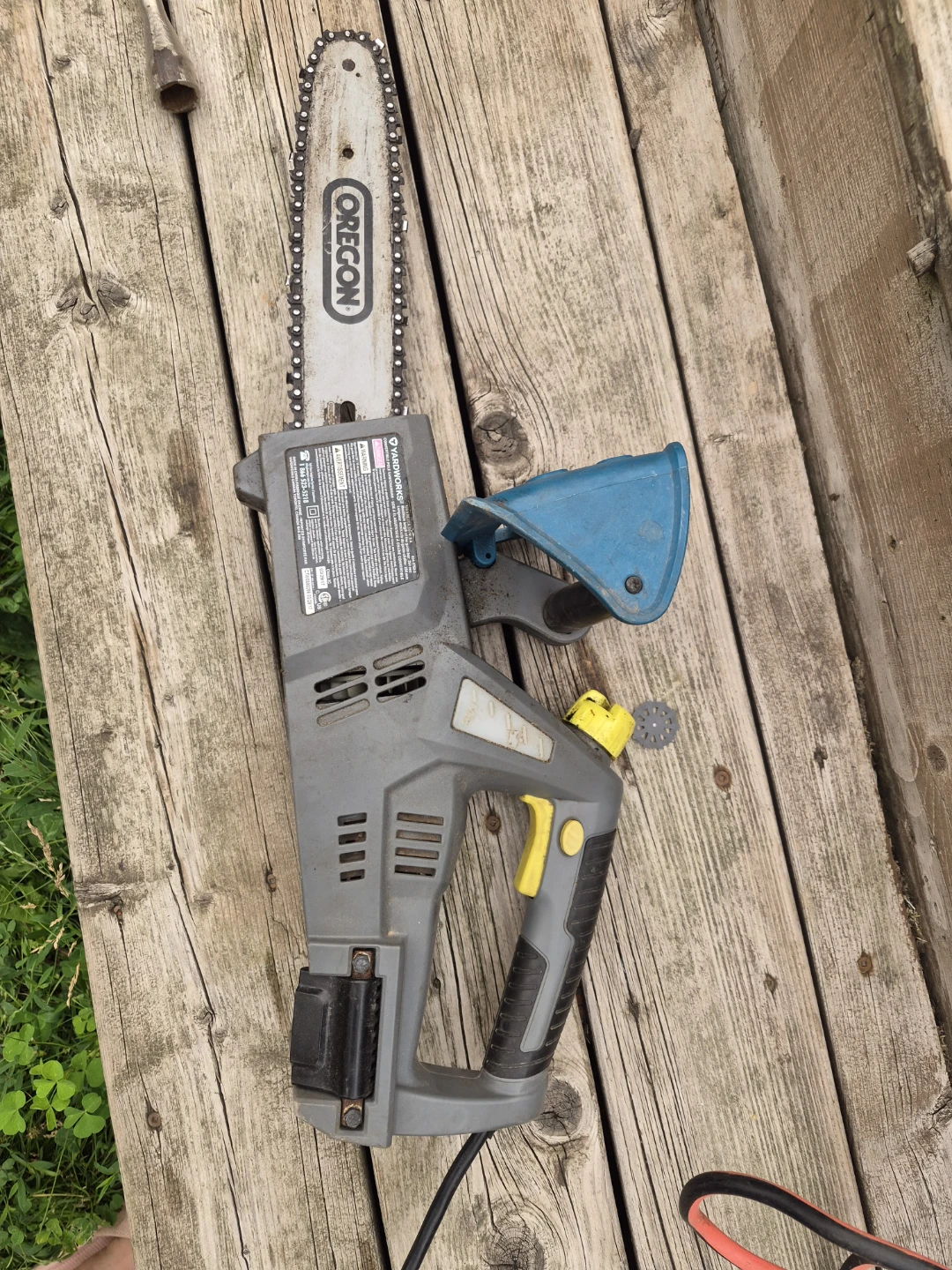 Yardworks Electric Chainsaw - photo 2