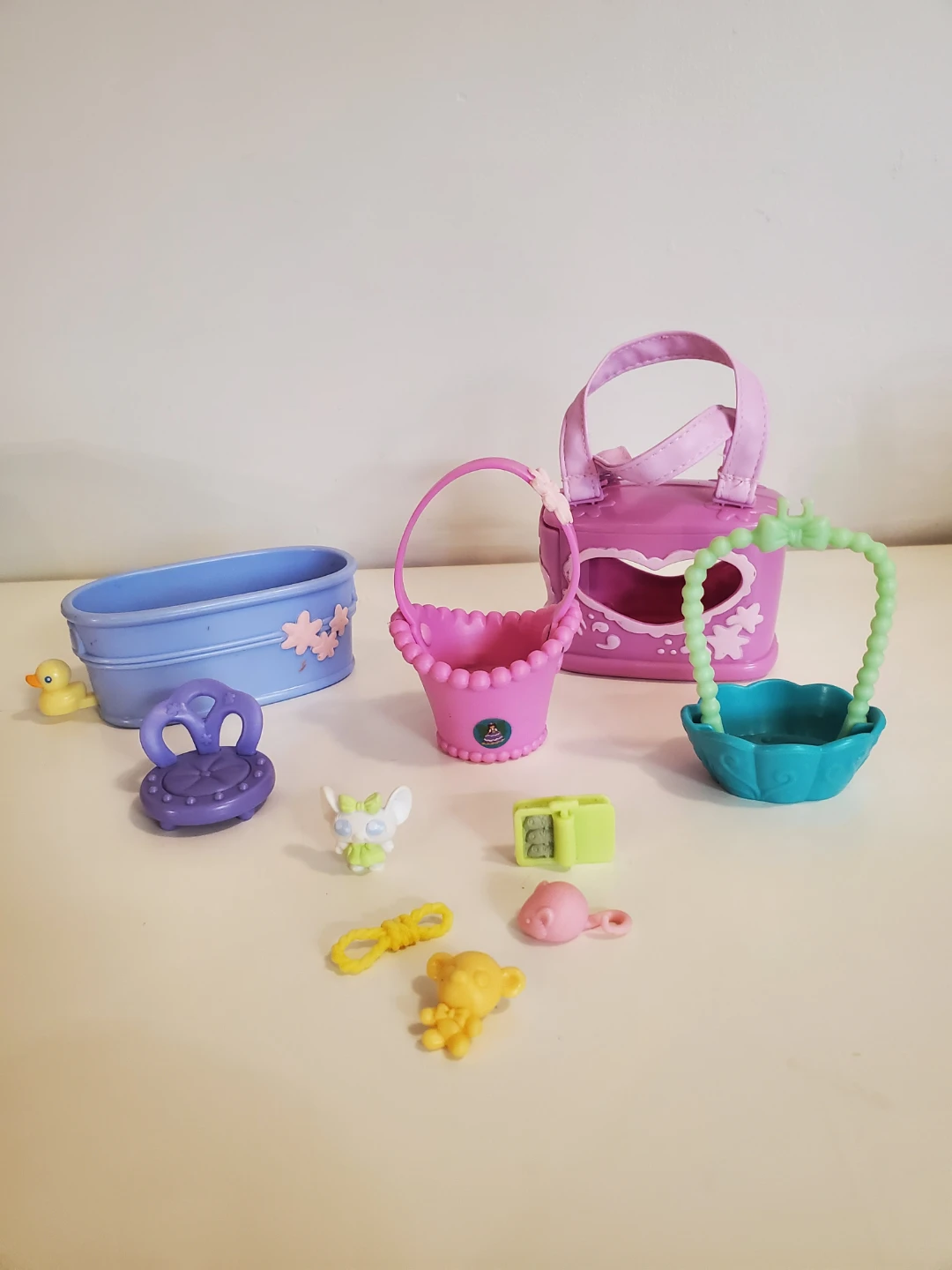Littlest Pet Shop Accessories Lot