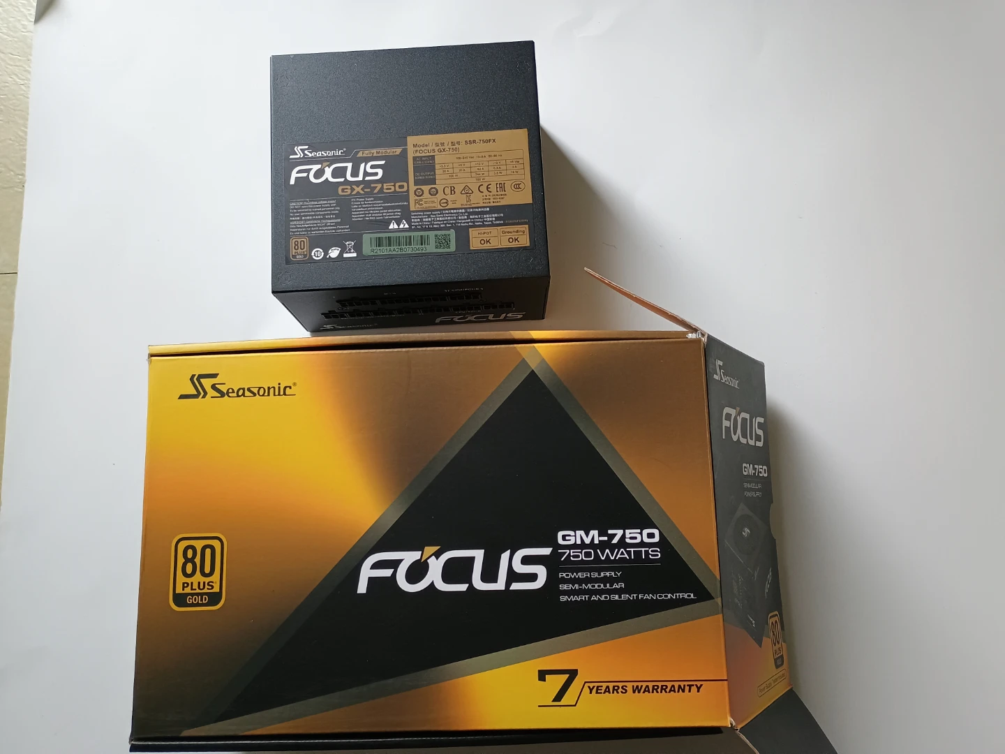 Seasonic FOCUS GX-750 Power Supply Unit - photo 4