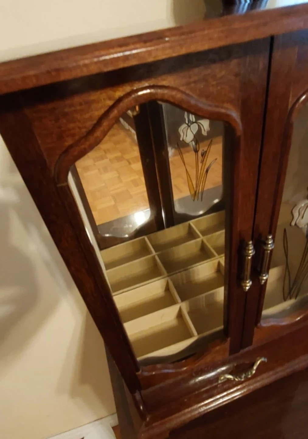 Wooden Jewellery Box with Glass Doors - photo 3