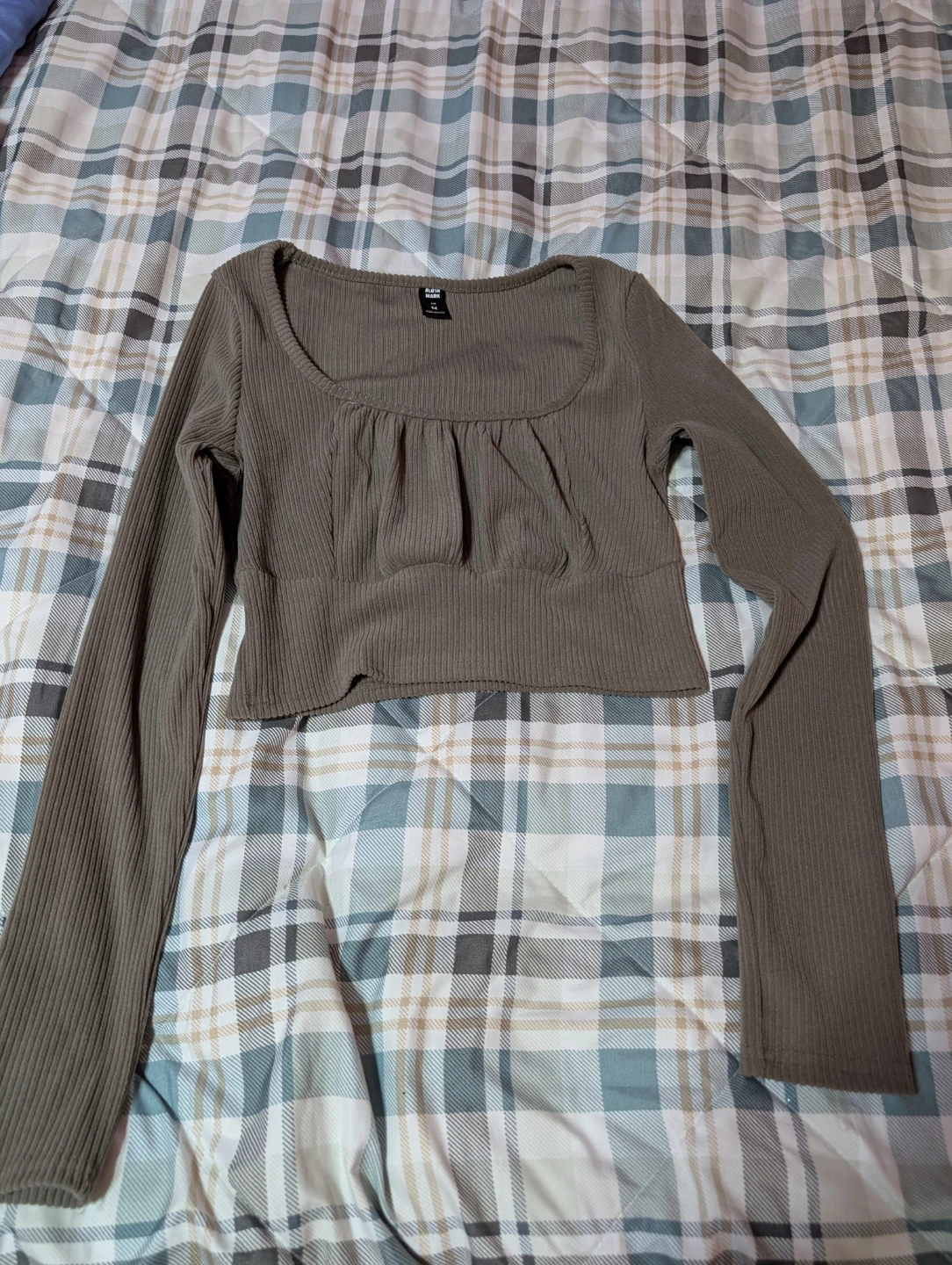 Blush Mark Brown Ribbed Ruched Bust Long Sleeve Crop Top - photo 4