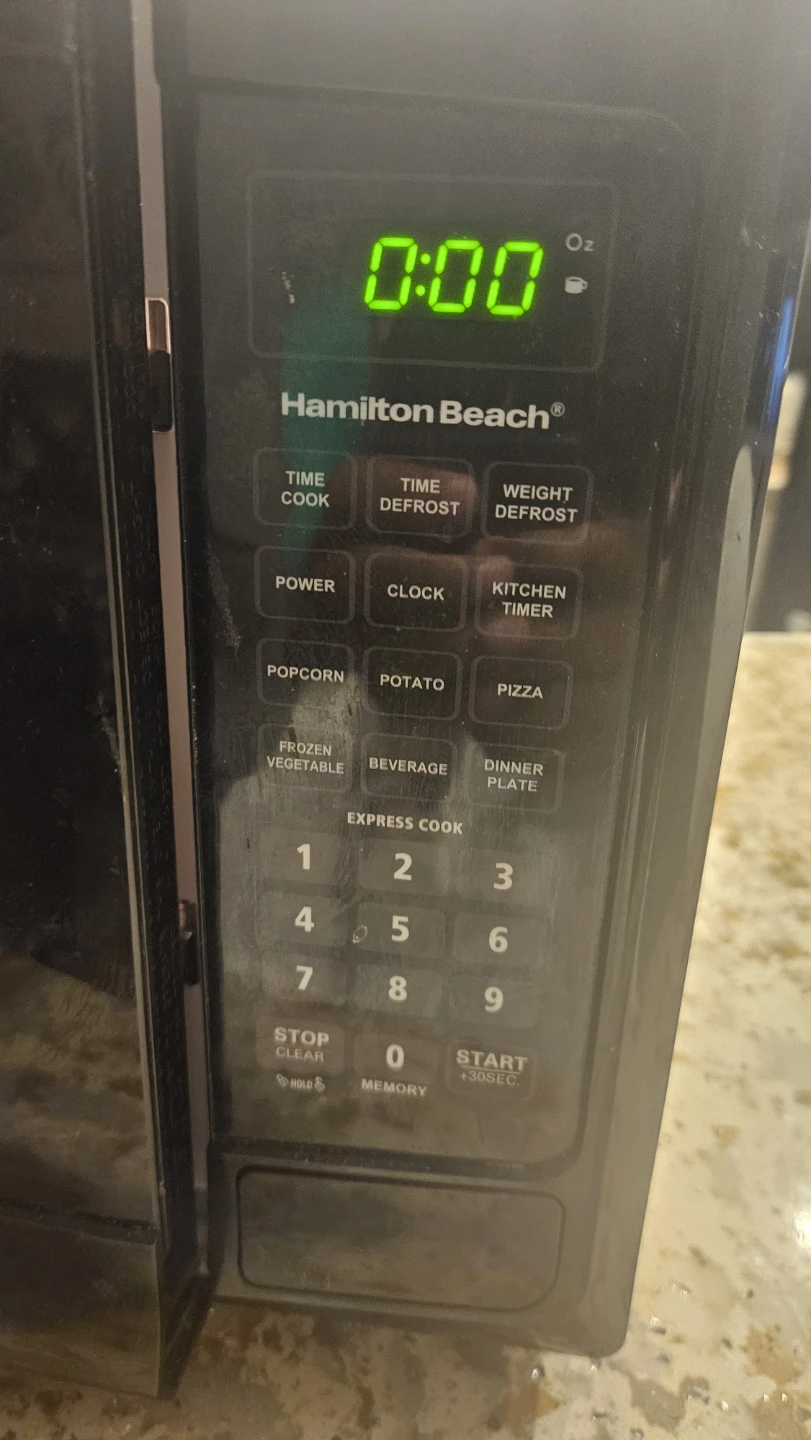 Hamilton Beach Microwave - photo 2