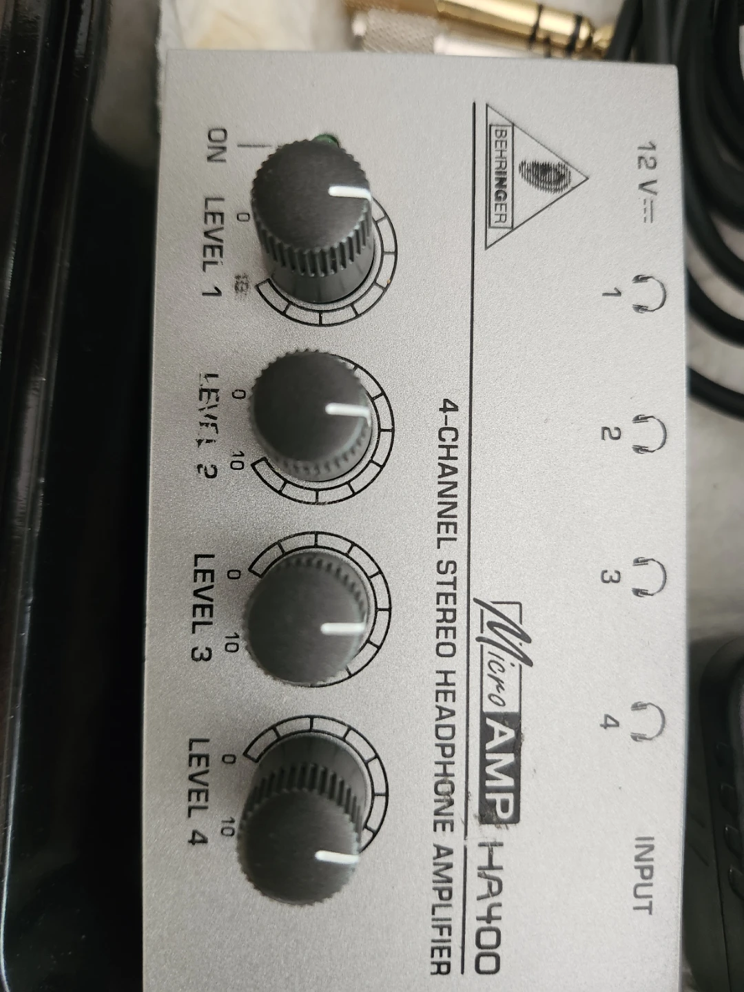 Behringer MicroAMP HA400 4-Channel Headphone Amplifier - photo 3
